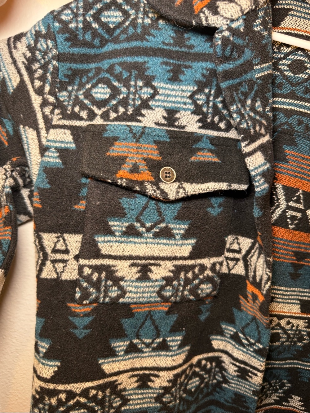 Blue B Collection Women’s Aztec Patterned Button-Down Shacket - Picture 4 of 9